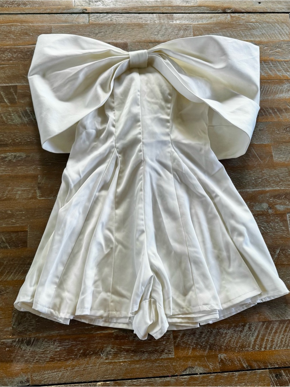 PrettyLittleThing White Satin Bow-Back Romper